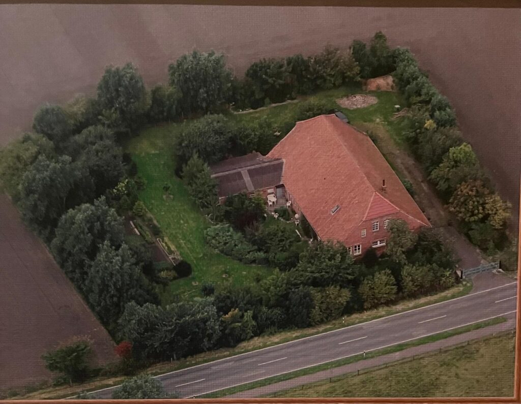 Resthof Bauernhaus (sanierungsbedürftig) zu verkaufen Resthof Bauernhaus (sanierungsbedürftig) zu verkaufen