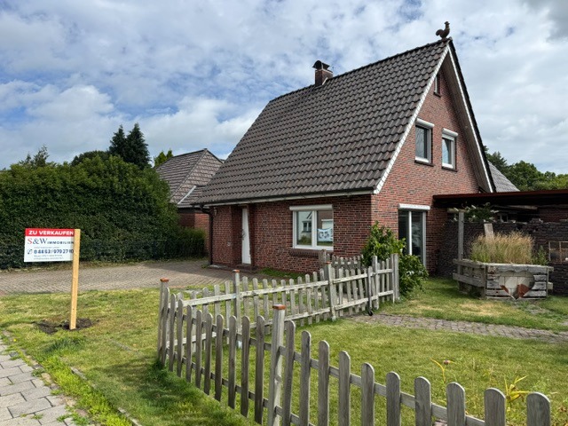 Einfamilienhaus zu verkaufen (Renovierungsbedürftig)