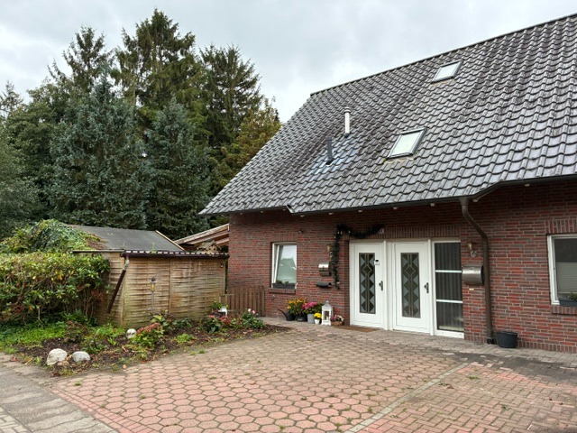Ländlich wohnen am Reiterhof Obergeschoßwohnung zu vermieten